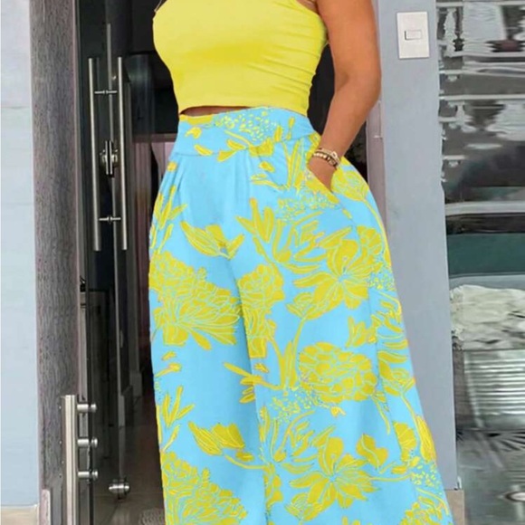 Floral Blue and Yellow Wide-Leg Pants - Picture 5 of 5